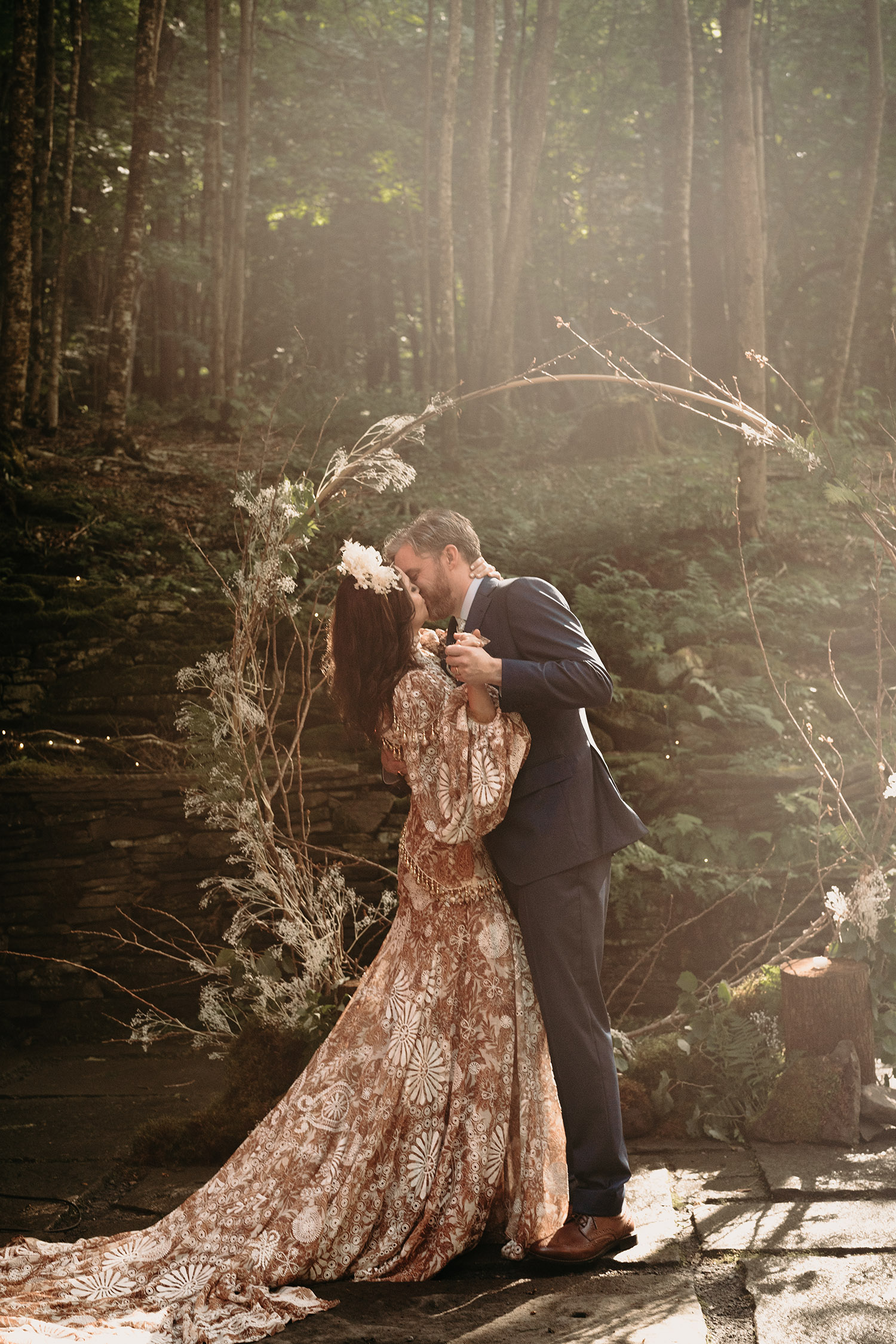 bohemian and woodsy wedding in the catskill mountains of New York